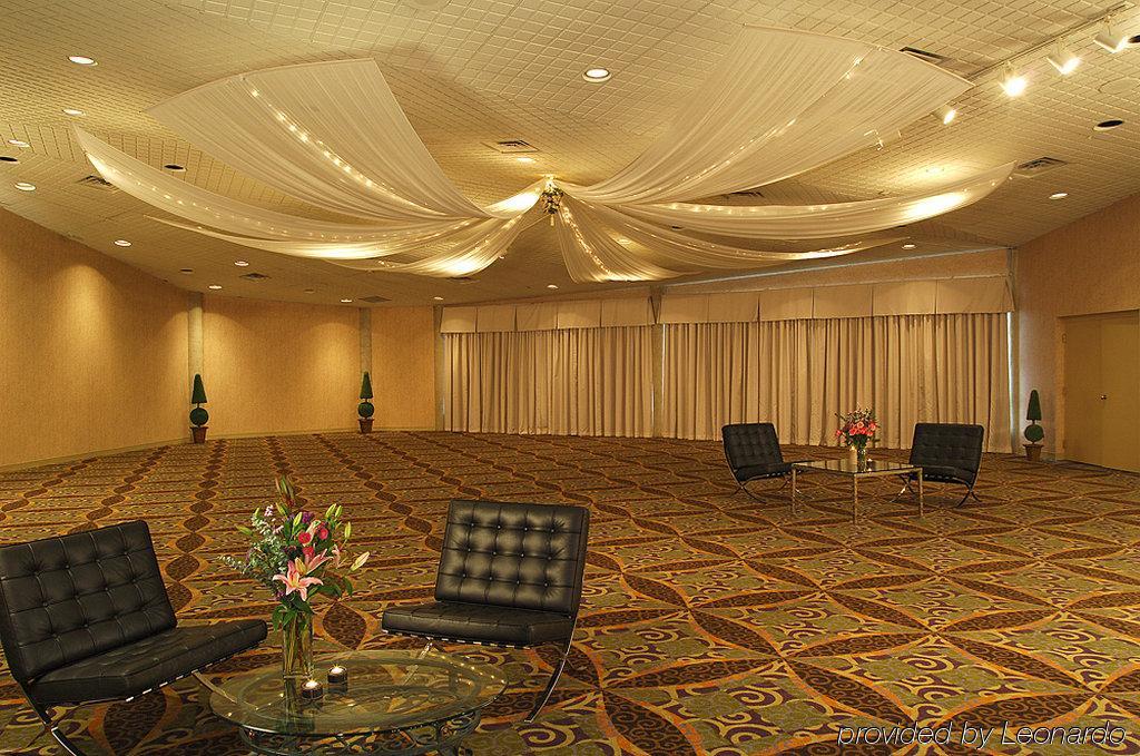 Royal Brock Hotel Guelph Interior photo